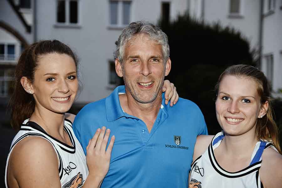 Martin Otto mit seinen Töchtern Maike und Annika