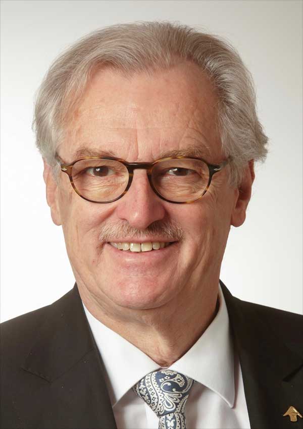 Dr. Rolf Cremer legte aus gesundheitlichen Gründen sein Aufsichtsratsmandat nieder