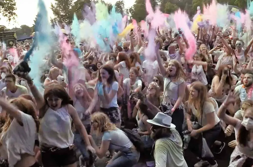 Holi