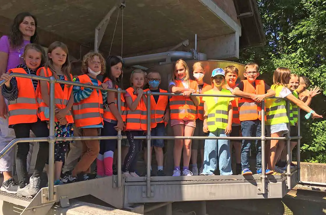 Das Abwasserwerk der Stadt Bad Honnef (AWBH) und die Theodor Weinz Grundschule Aegidienberg sind verlässliche Partner des Netzwerkes „Bad Honnef lernt Nachhaltigkeit“ - Foto: Stast Bad Honnef