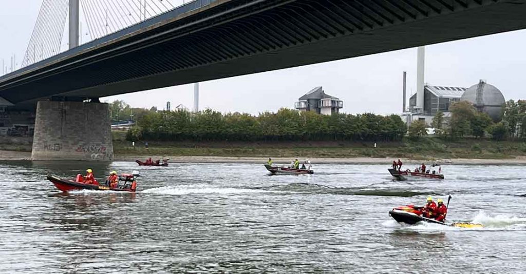 rettungskraefte zu wasser