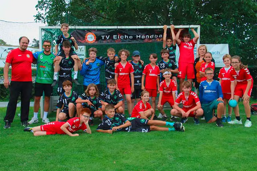 TV Eiche-Handballer feierten Sommerfest auf dem Hockeyplatz