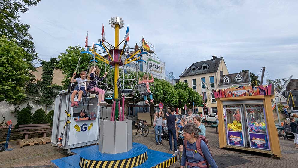 kirmes in rhoendorf