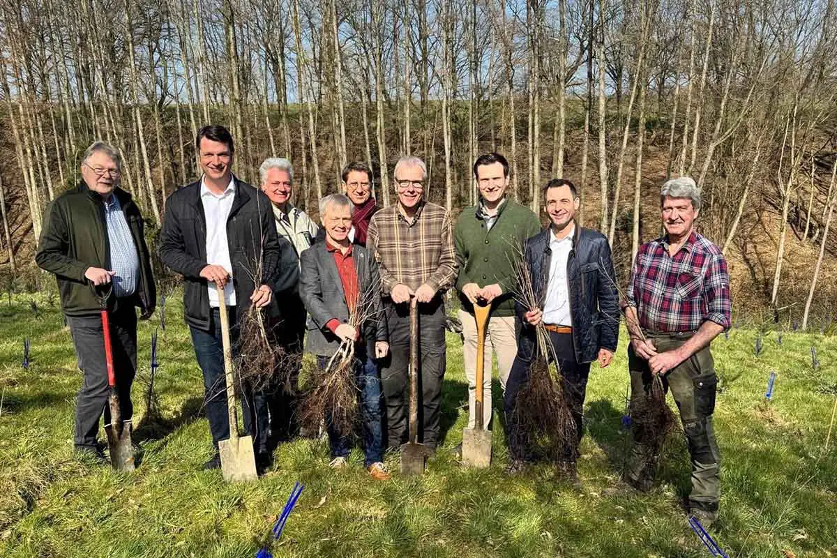 Pressefoto Baumpflanzung Bad Honnef Aegidienberg SDW