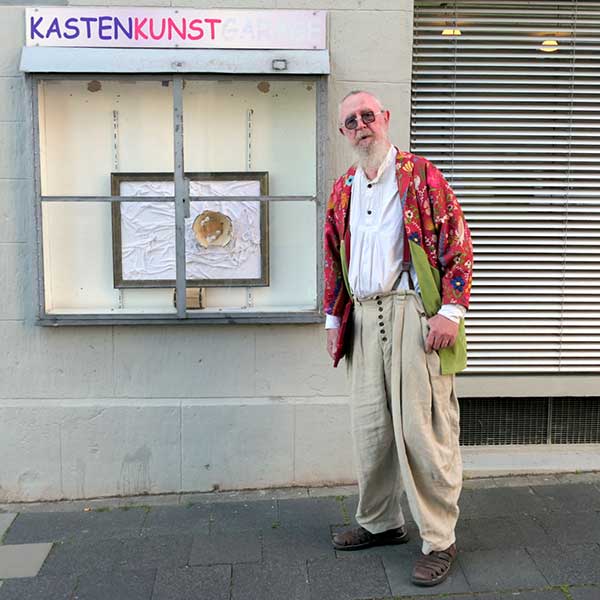 Kunst an zwei Ufern: Vernissagen in Bad Honnef und Königswinter mit starken Impulsen 2 Kastenkunst 5