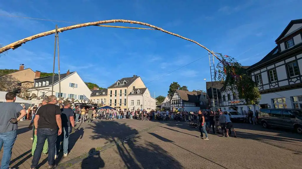 Maibaumstellen 2025 13