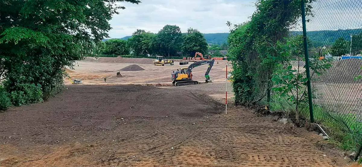 Traditionsstätte im Wandel: Sanierung des Menzenberger Stadions schreitet voran 2 stadion