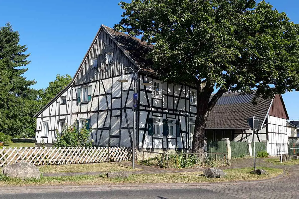 Hövel