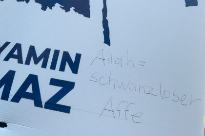 Plakat yilmaz