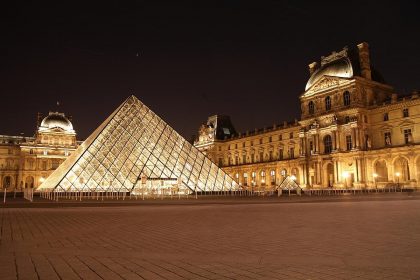 Louvre in Paris (Archiv)