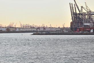 Industrieanlagen (Archiv)