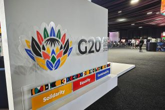 G20-Logo am Veranstaltungsort im November 2025
