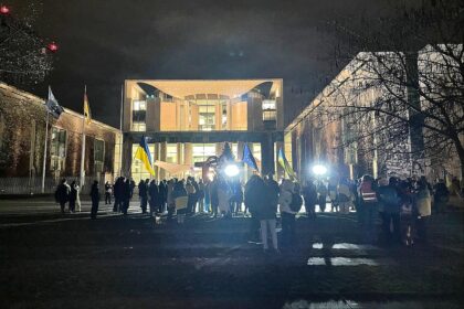 Ukraine-Protest vor dem Kanzleramt am 27.11.2025
