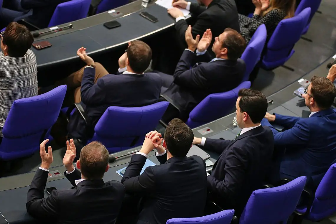 Unionsfraktion reagiert auf Abstimmung zum Rentenpaket am 05.12.2025