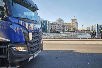 Polizei im Regierungsviertel am 15.12.2025