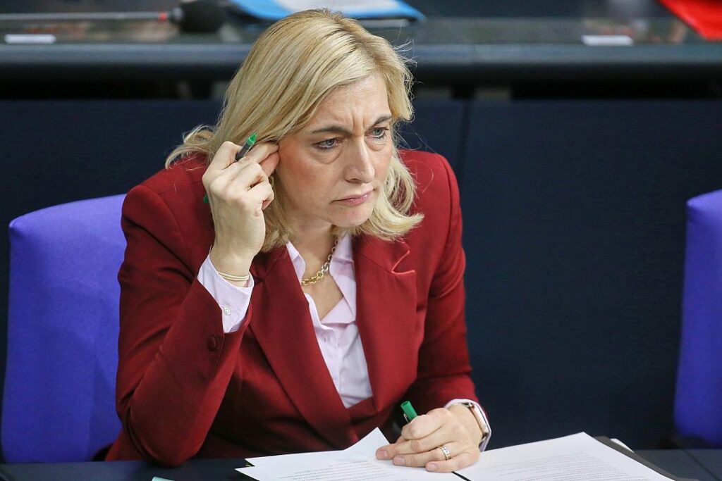 Nina Warken am 17.12.2025