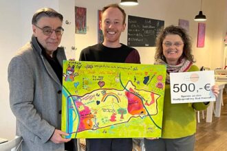 Spendenuebergabe SJR