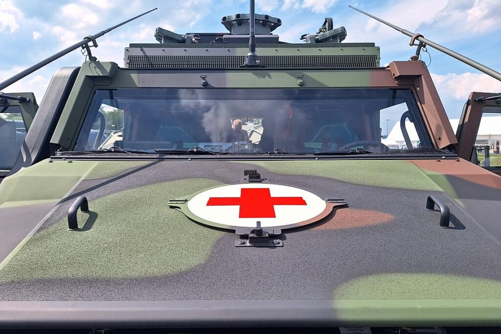 Sanitätsfahrzeug der Bundeswehr (Archiv)
