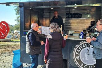 Foto 2 Wochenmarkt Hannelore Bauer Reinhold Baehr