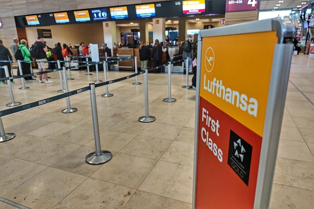 Lufthansa-Schalter am 13.04.2026