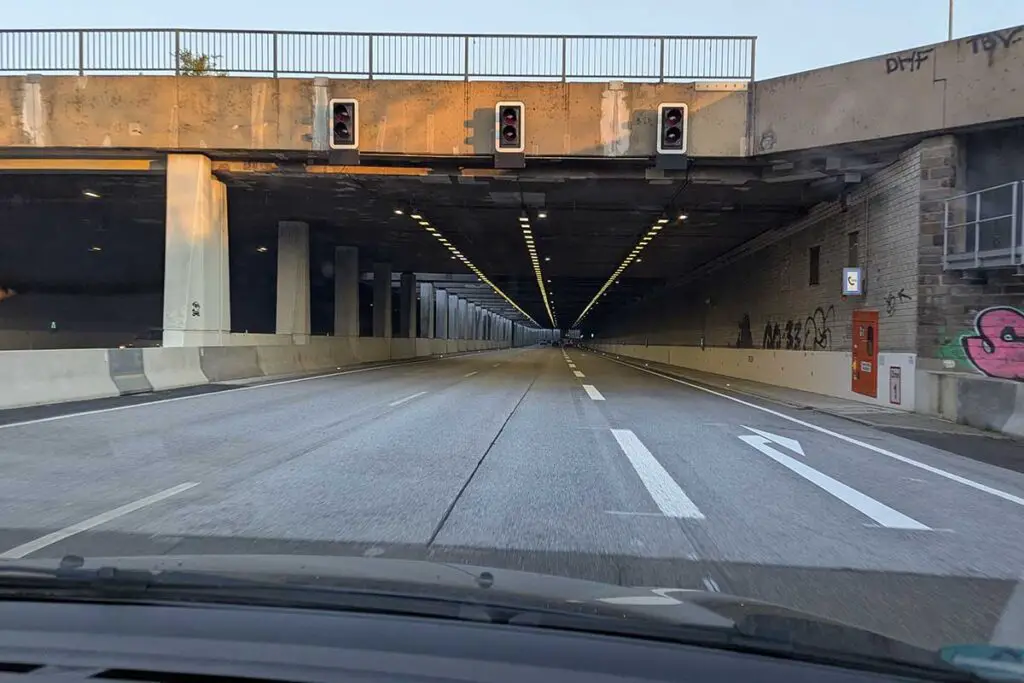 tunnel