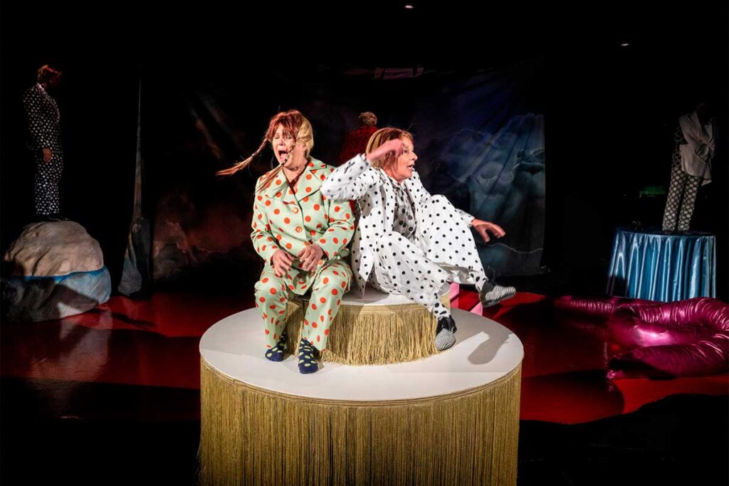 uni theater