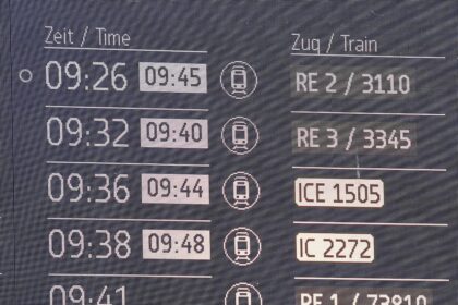 Anzeigetafel bei der Deutschen Bahn (Archiv)