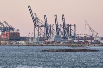 Industrieanlagen (Archiv)