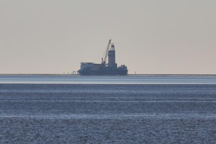 Ölbohrinsel Mittelplate in der Nordsee (Archiv)