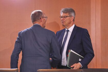 Friedrich Merz und Patrick Schnieder (Archiv)