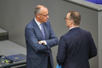 Friedrich Merz und Jens Spahn (Archiv)