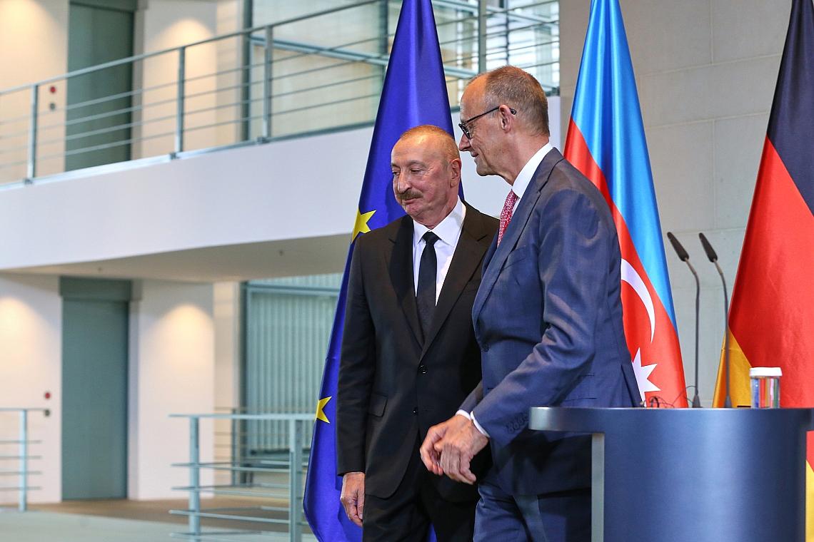 Ilham Alijew und Friedrich Merz am 21.07.2026