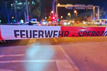 Feuerwehr-Absperrband (Archiv)