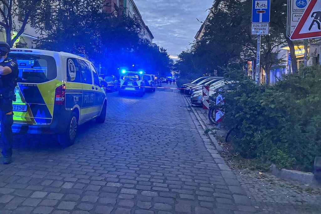 Polizei in der Berliner Graefestraße am 07.08.2026