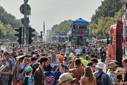 Techno-Parade "Rave the Planet" am 15.08.2026