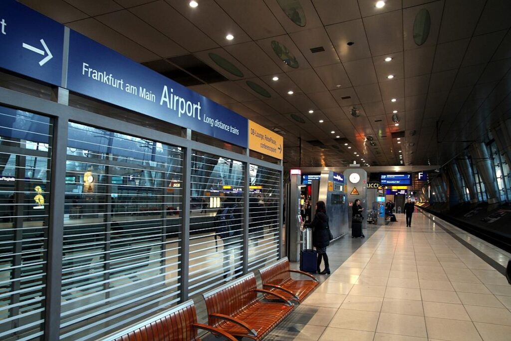 Frankfurt/Main Flughafen Fernbahnhof (Archiv)