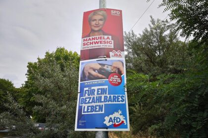 Wahlplakate für die Landtagswahl 2026 für SPD und AfD (Archiv)