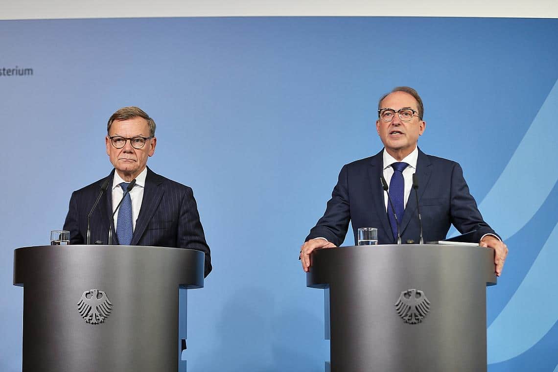 Johann Wadephul und Alexander Dobrindt am 01.09.2026