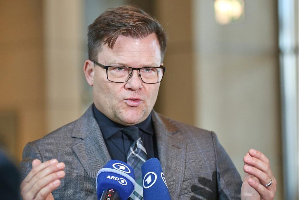 Carsten Schneider am 16.10.2026