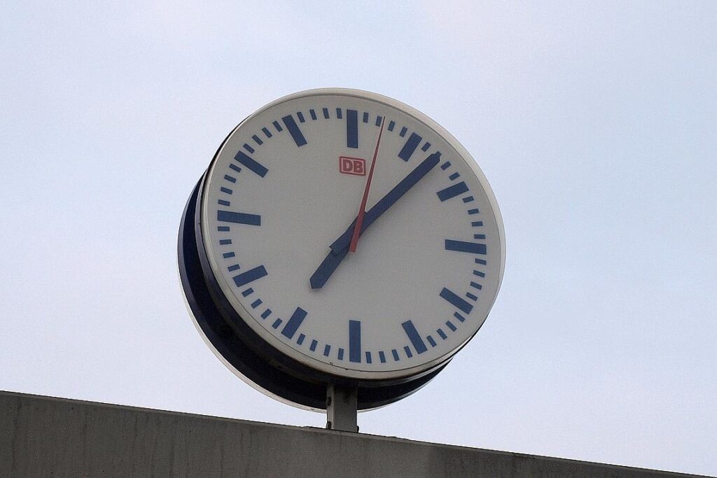 Bahnhofsuhr (Archiv)