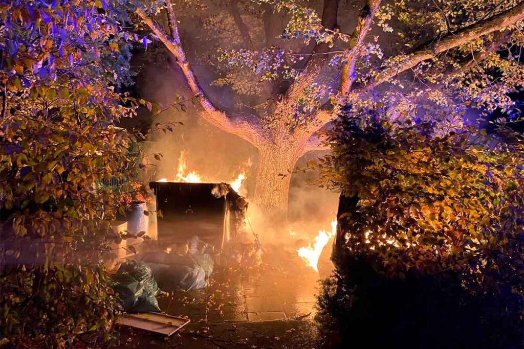 - Feuerwehr Bad Honnef bei einem Einsatz
